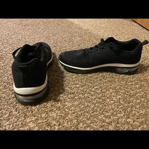 Black & white tenni-shoes